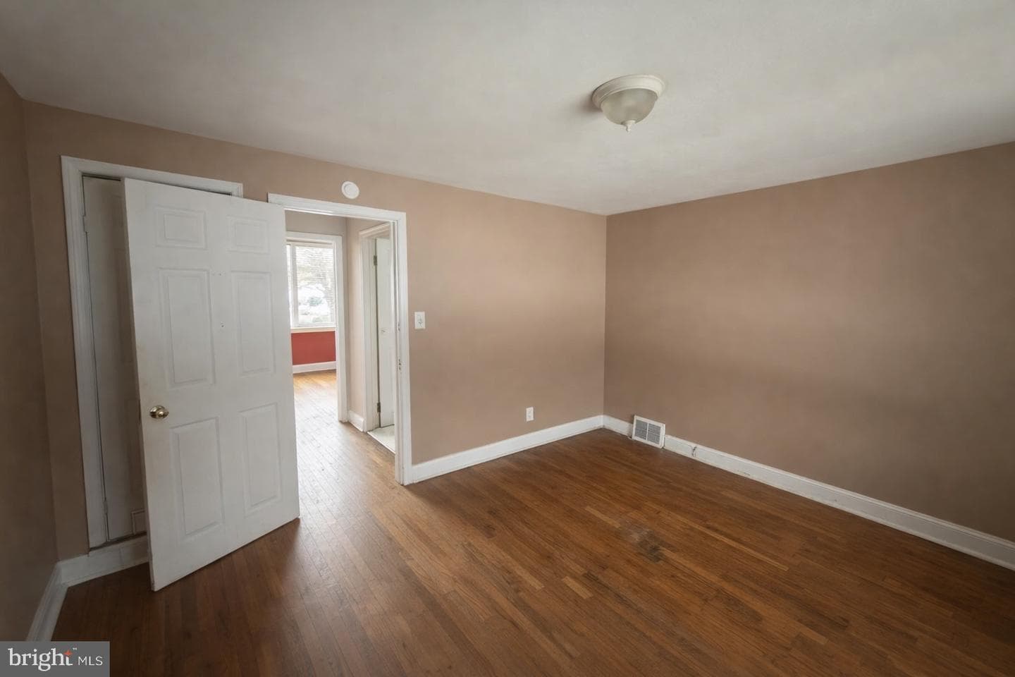 4013 Woodmere Avenue photo 6