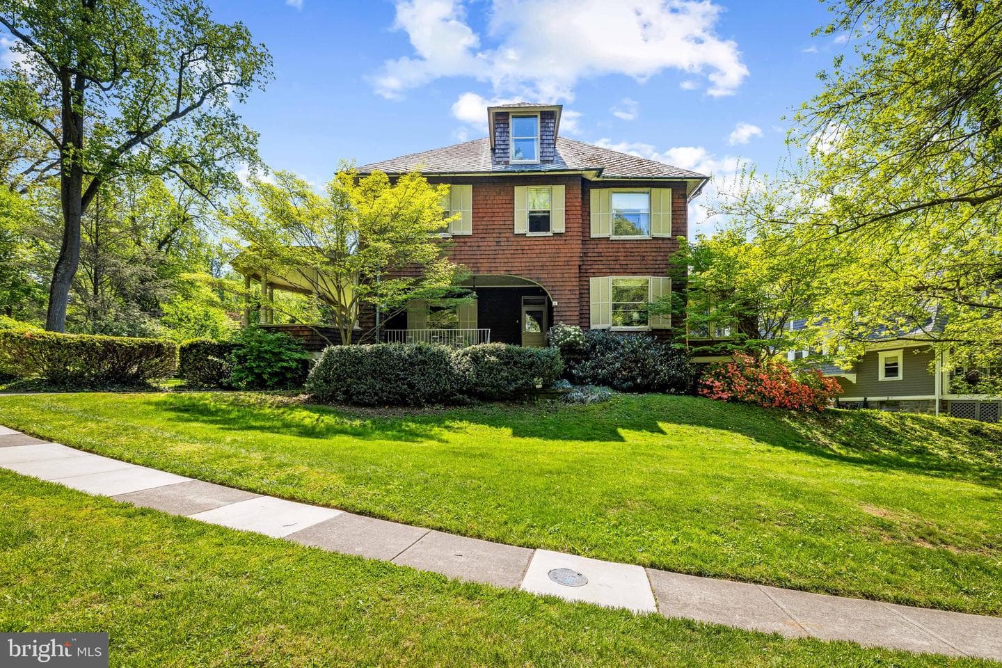 4 Hillside Road photo 2