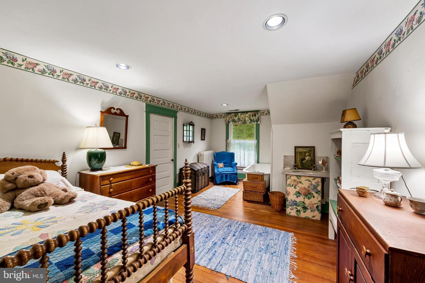 4 Hillside Road photo 46
