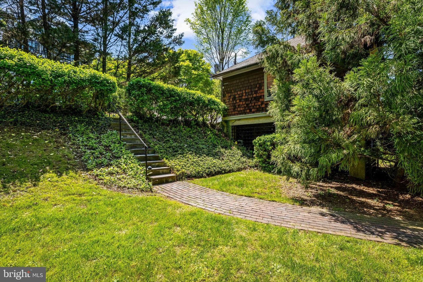 4 Hillside Road photo 55