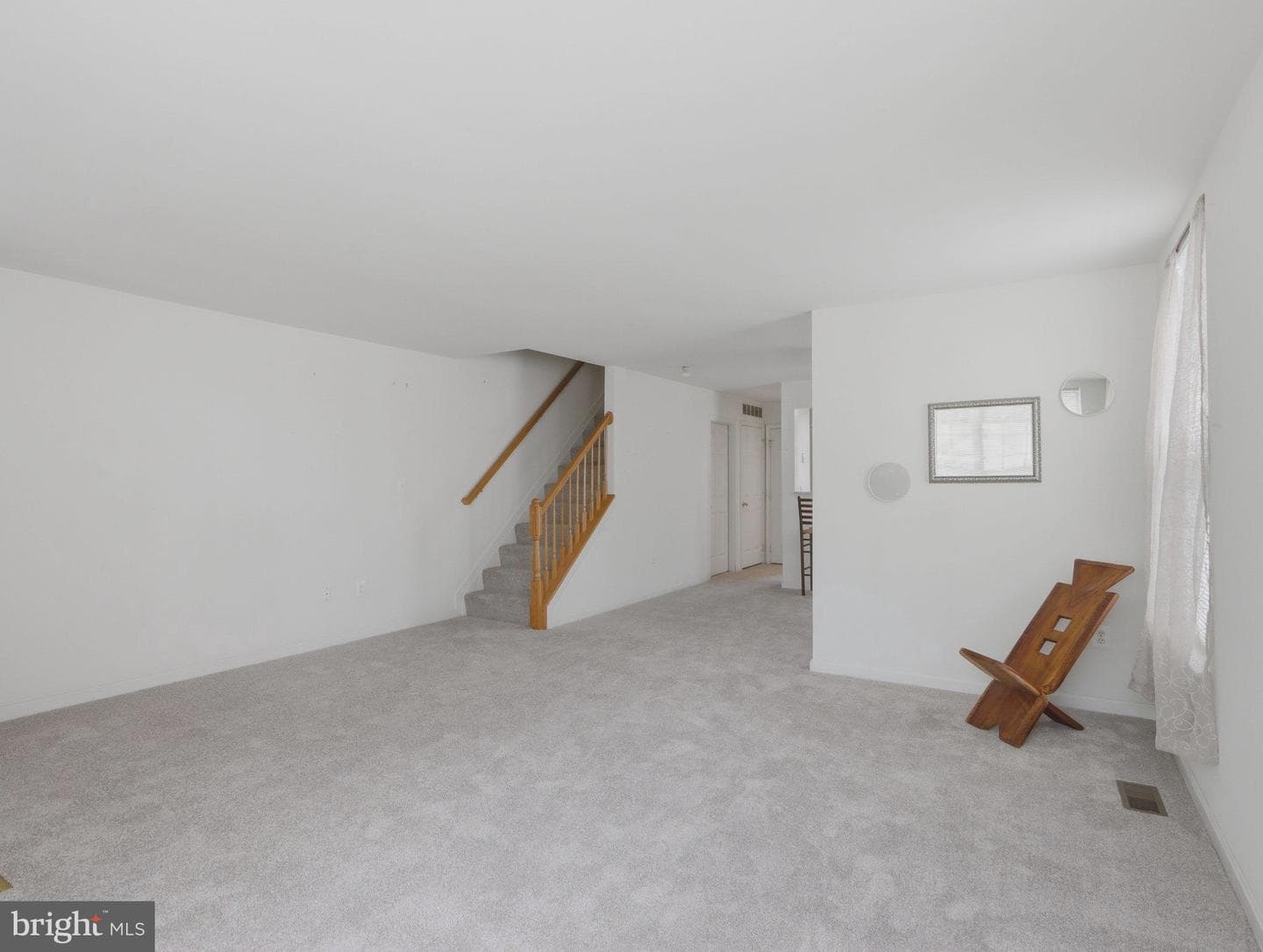 907 Myrtle Avenue photo 10