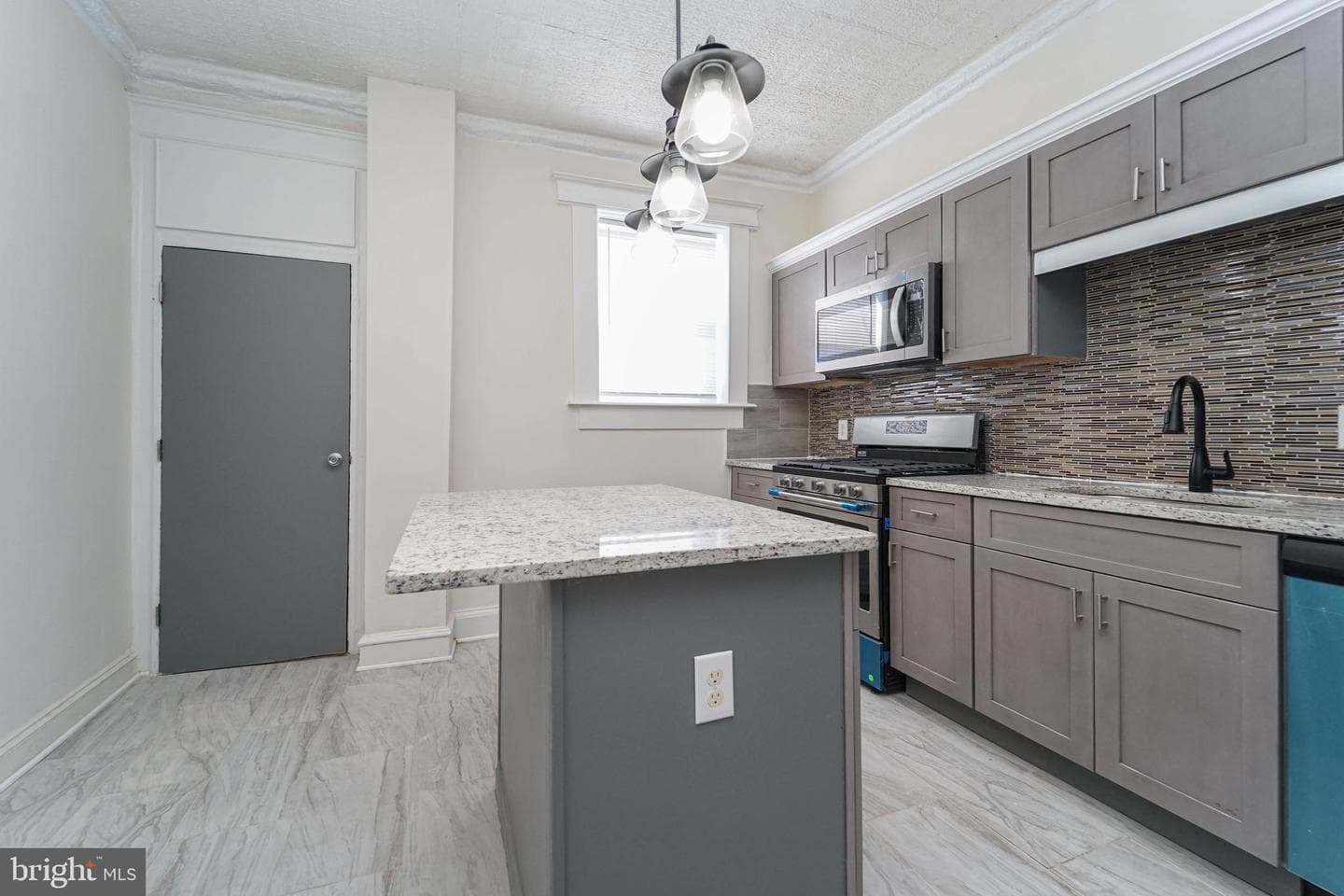 2749 Riggs Avenue photo 13
