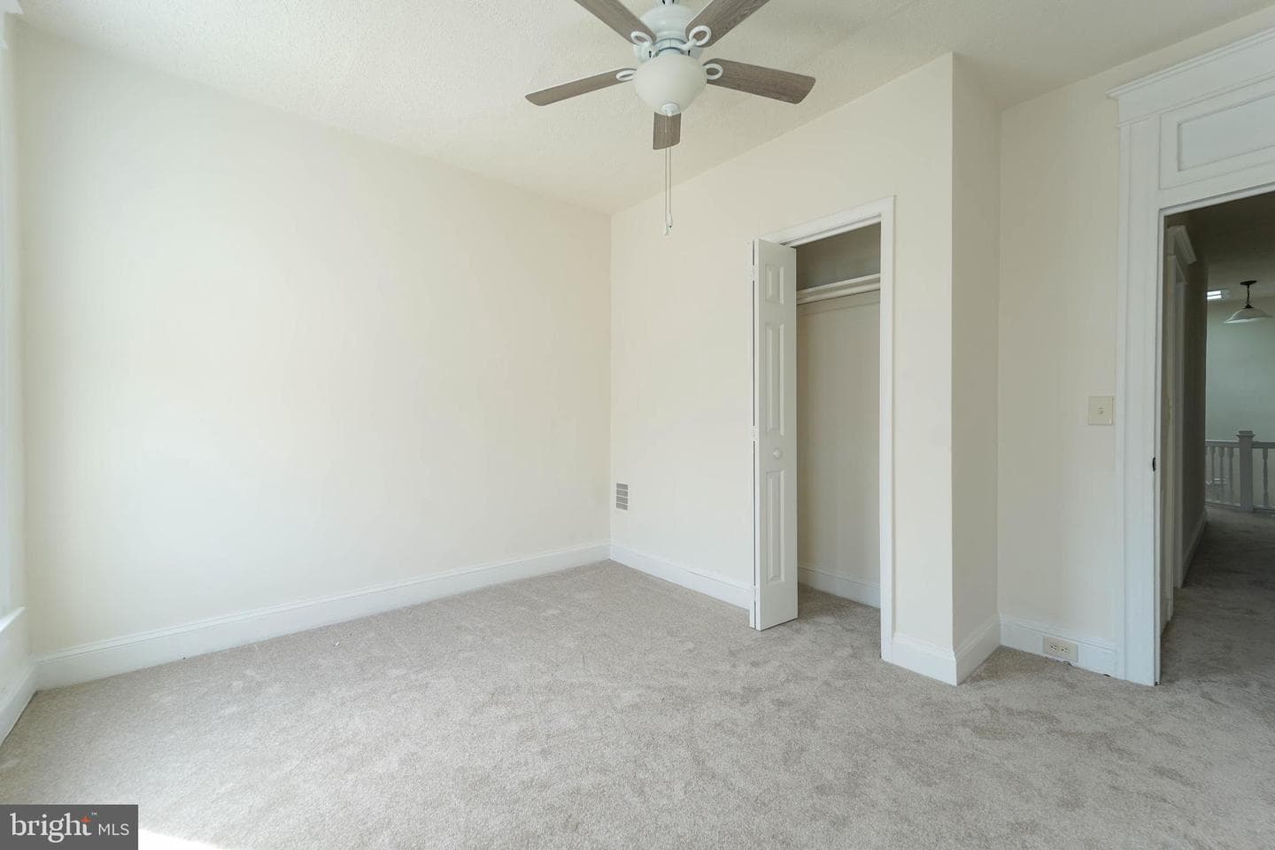 2749 Riggs Avenue photo 32