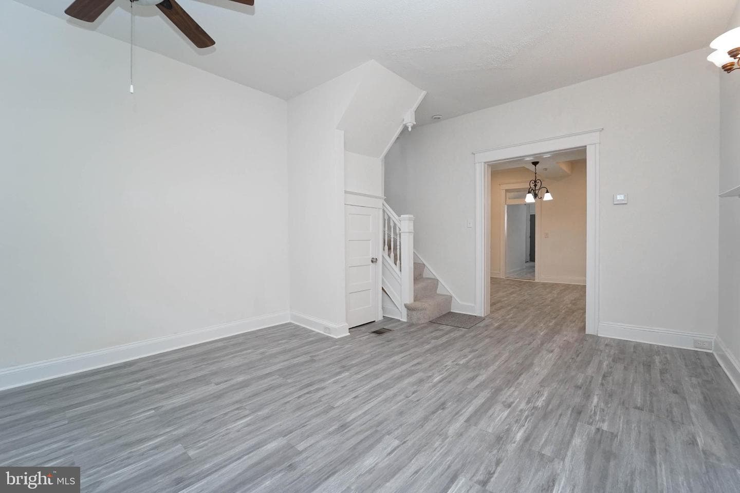 2749 Riggs Avenue photo 8