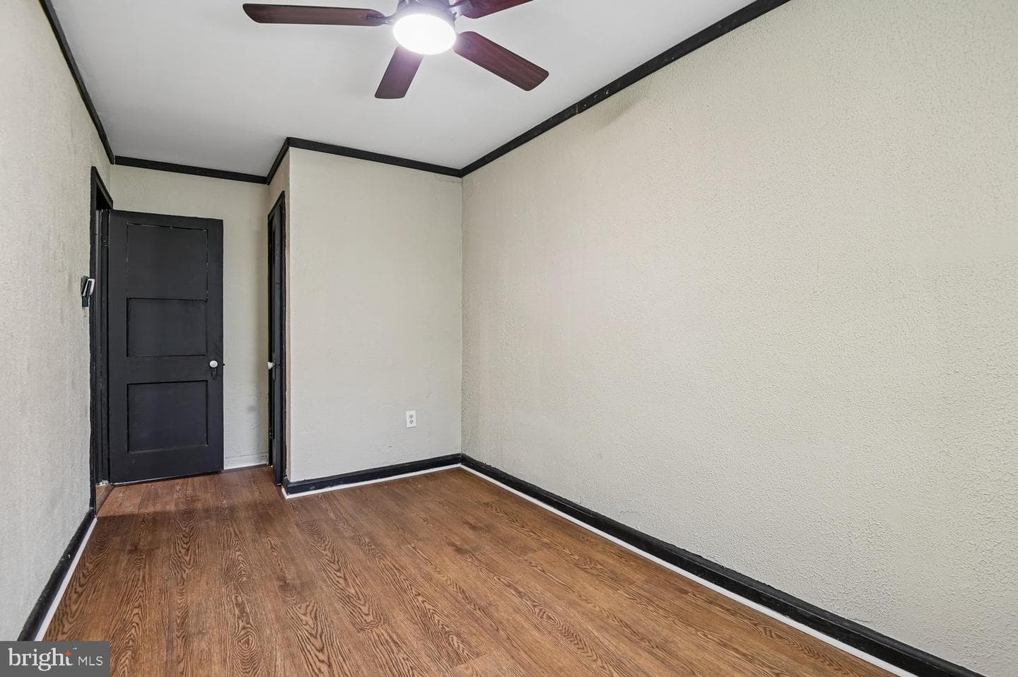 5105 Chalgrove Avenue photo 15