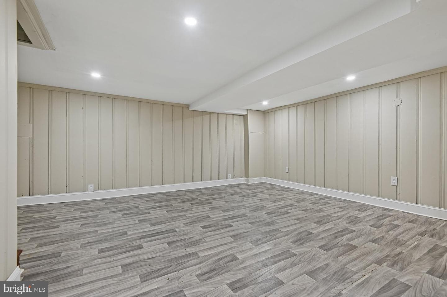 5105 Chalgrove Avenue photo 17