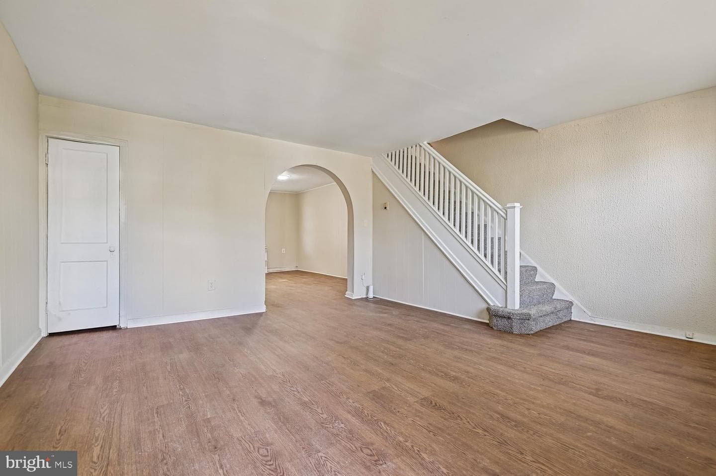 5105 Chalgrove Avenue photo 4