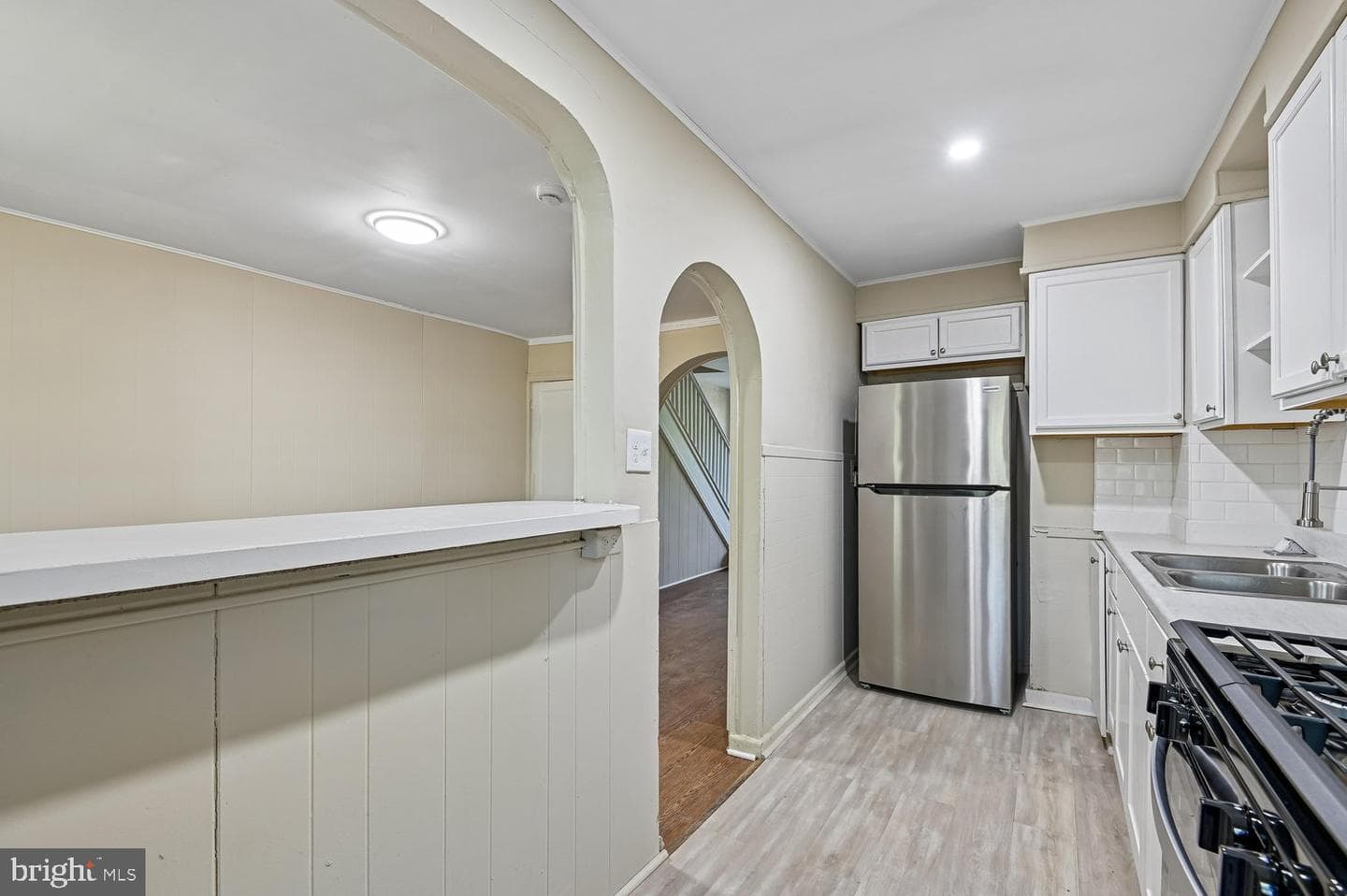 5105 Chalgrove Avenue photo 9