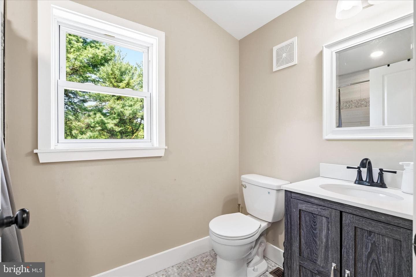 1218 W Northern Parkway photo 33