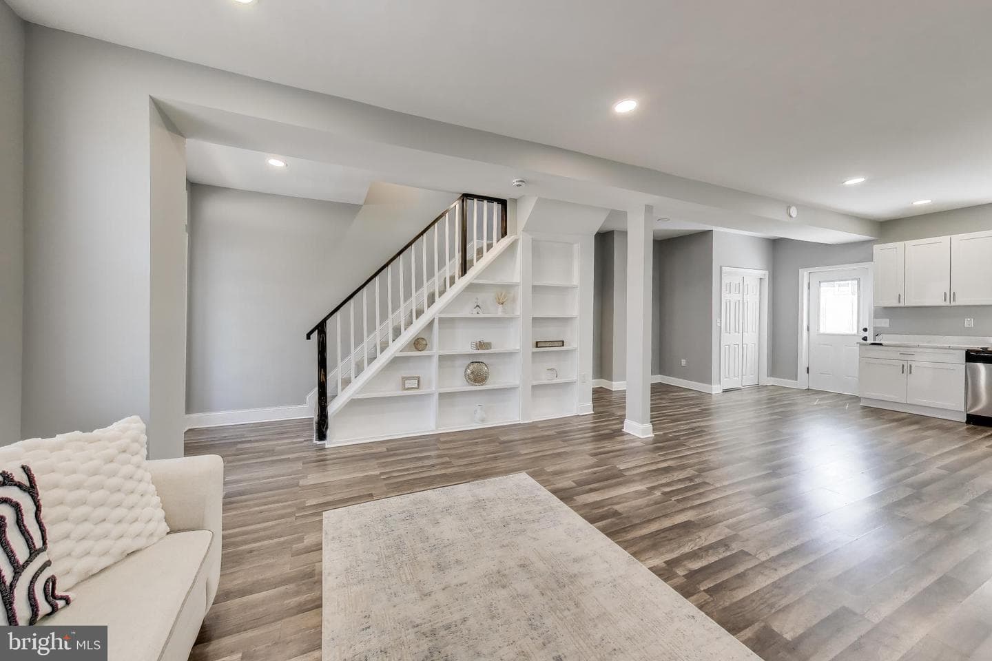 2807 Waldorf Avenue photo 11