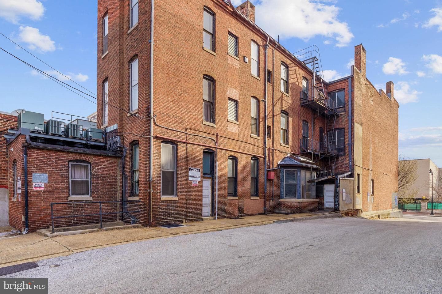 928 N Charles Street photo 29
