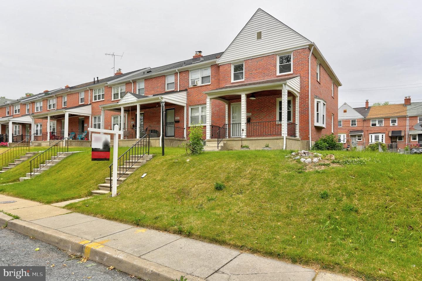 1550 Pentwood Road photo 4