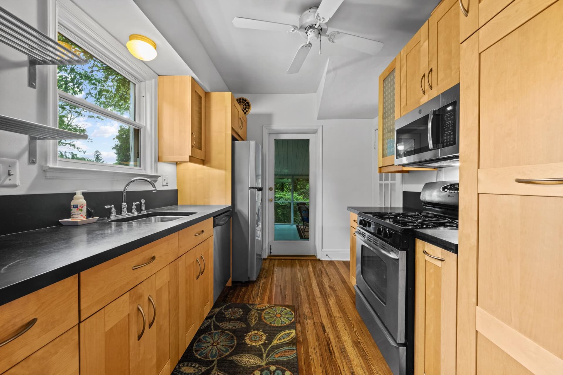 5010 Boxhill Ln photo 8