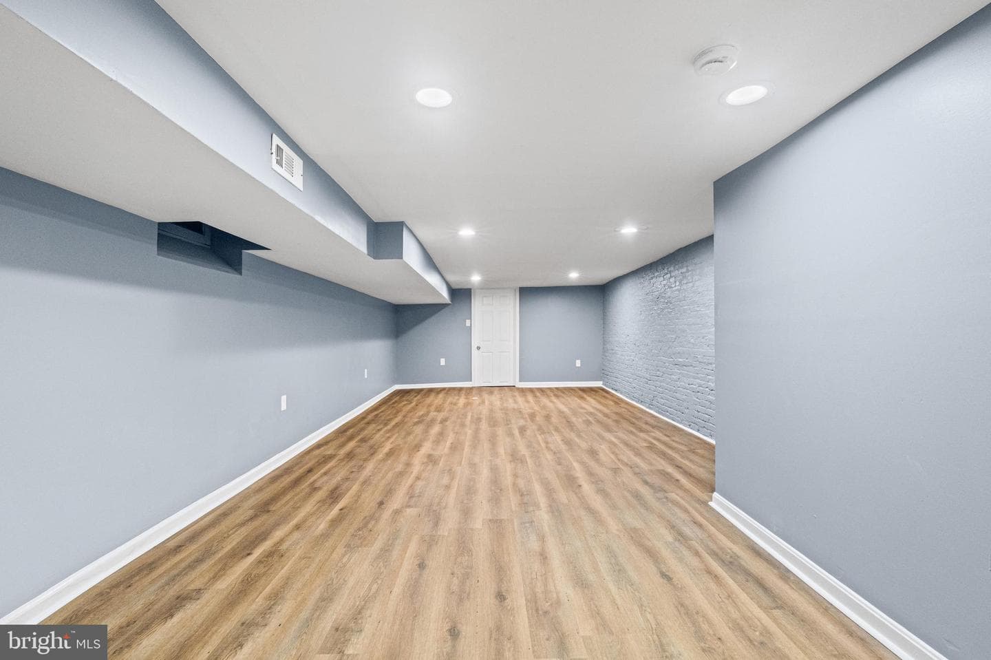 447 N Linwood Avenue photo 30