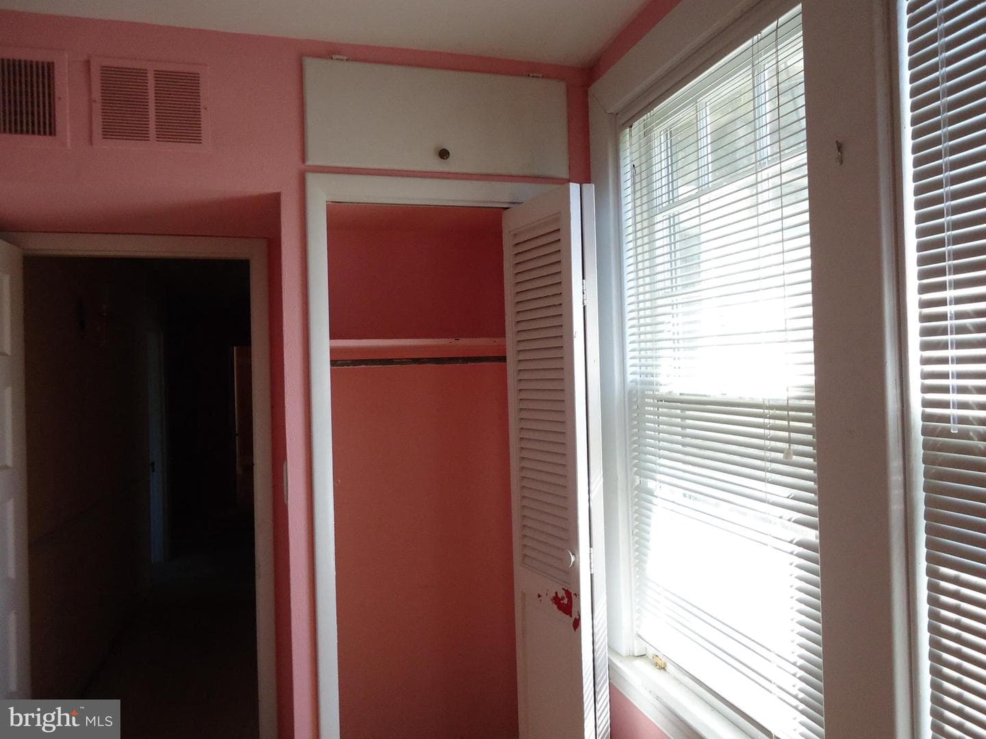 1000 Walnut Ave photo 19