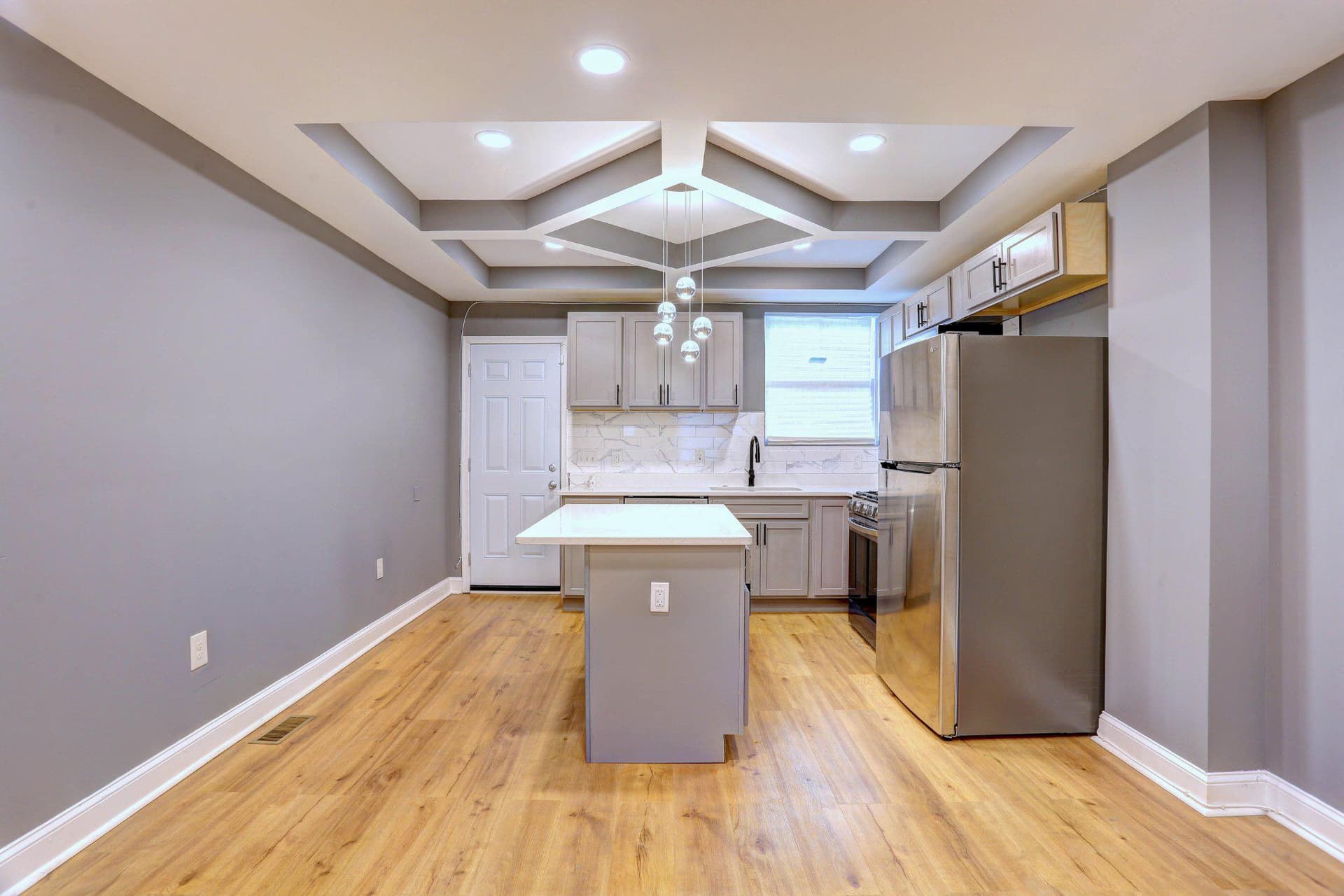 2718 Mura Street photo 7