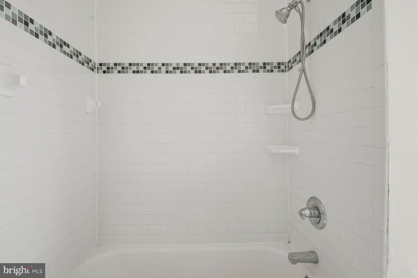 3507 N Charles St # 304 photo 17