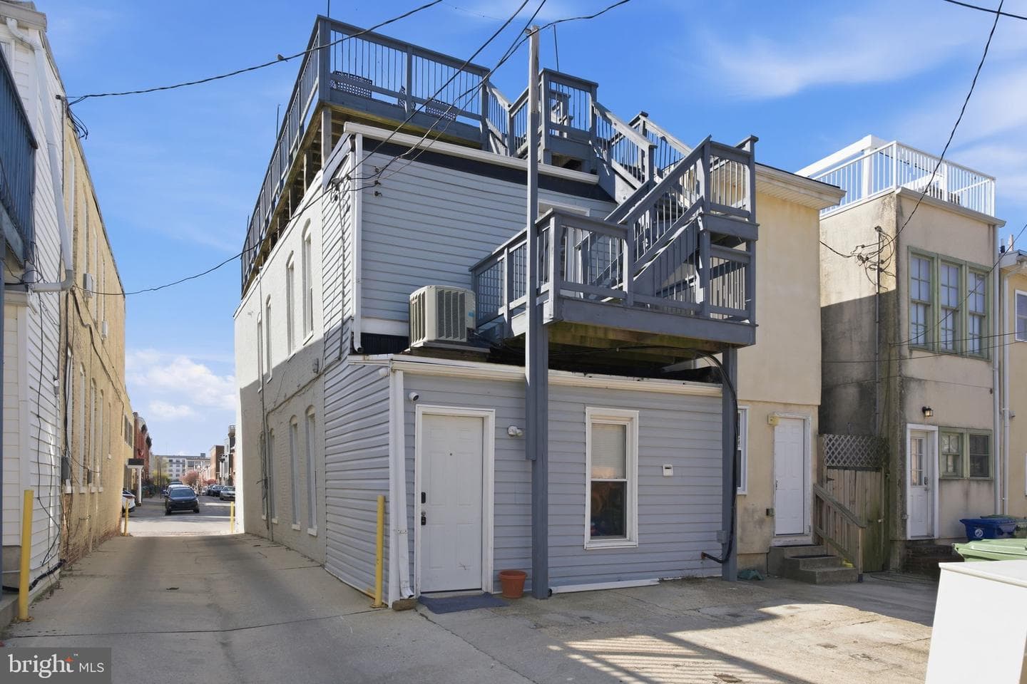 116 W Clement Street photo 32