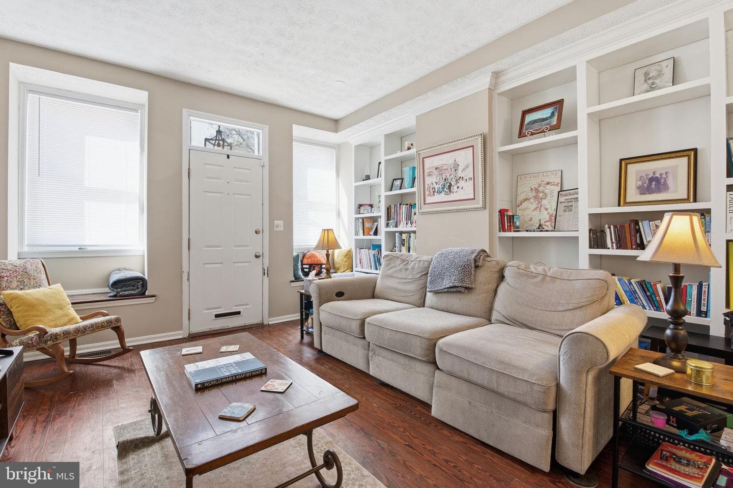 116 W Clement Street photo 4