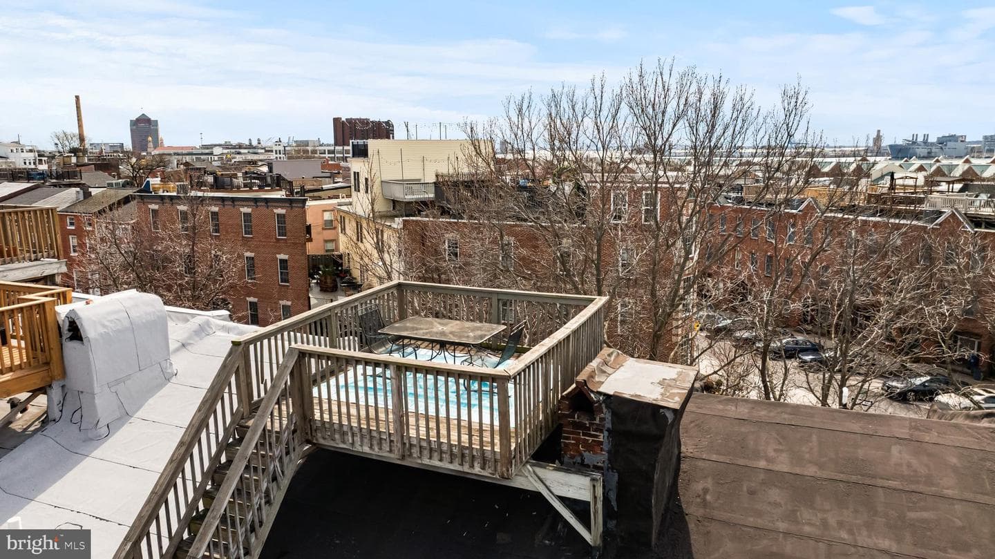 2214 Fleet Street photo 34
