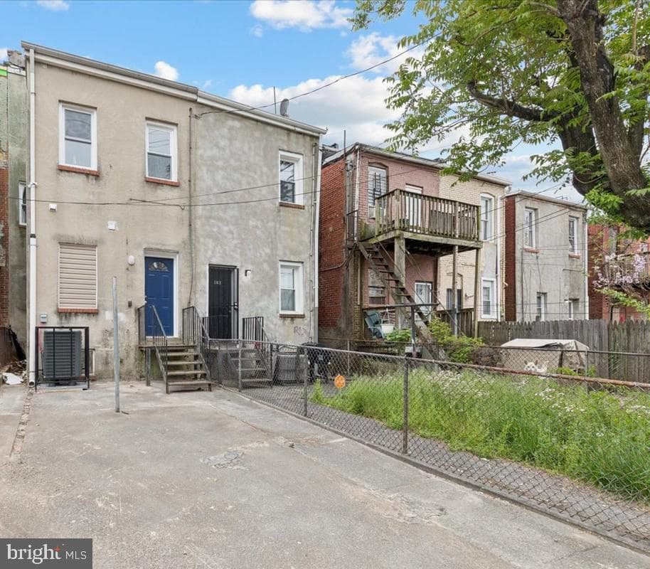822 E North Avenue photo 51