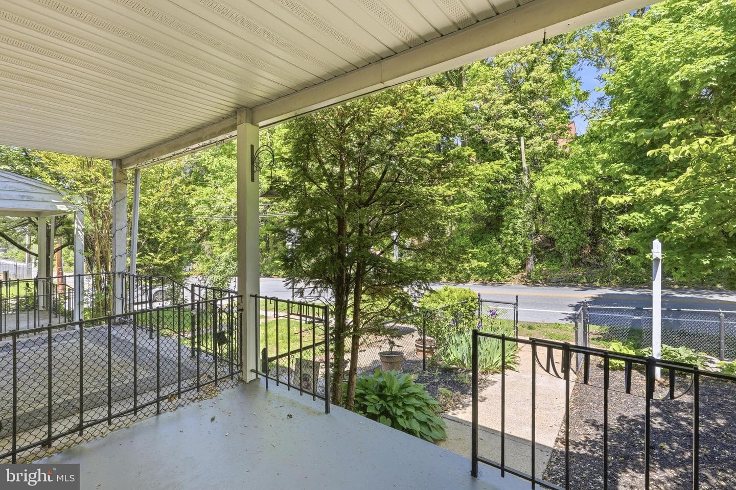 1421 W 41st Street W photo 3