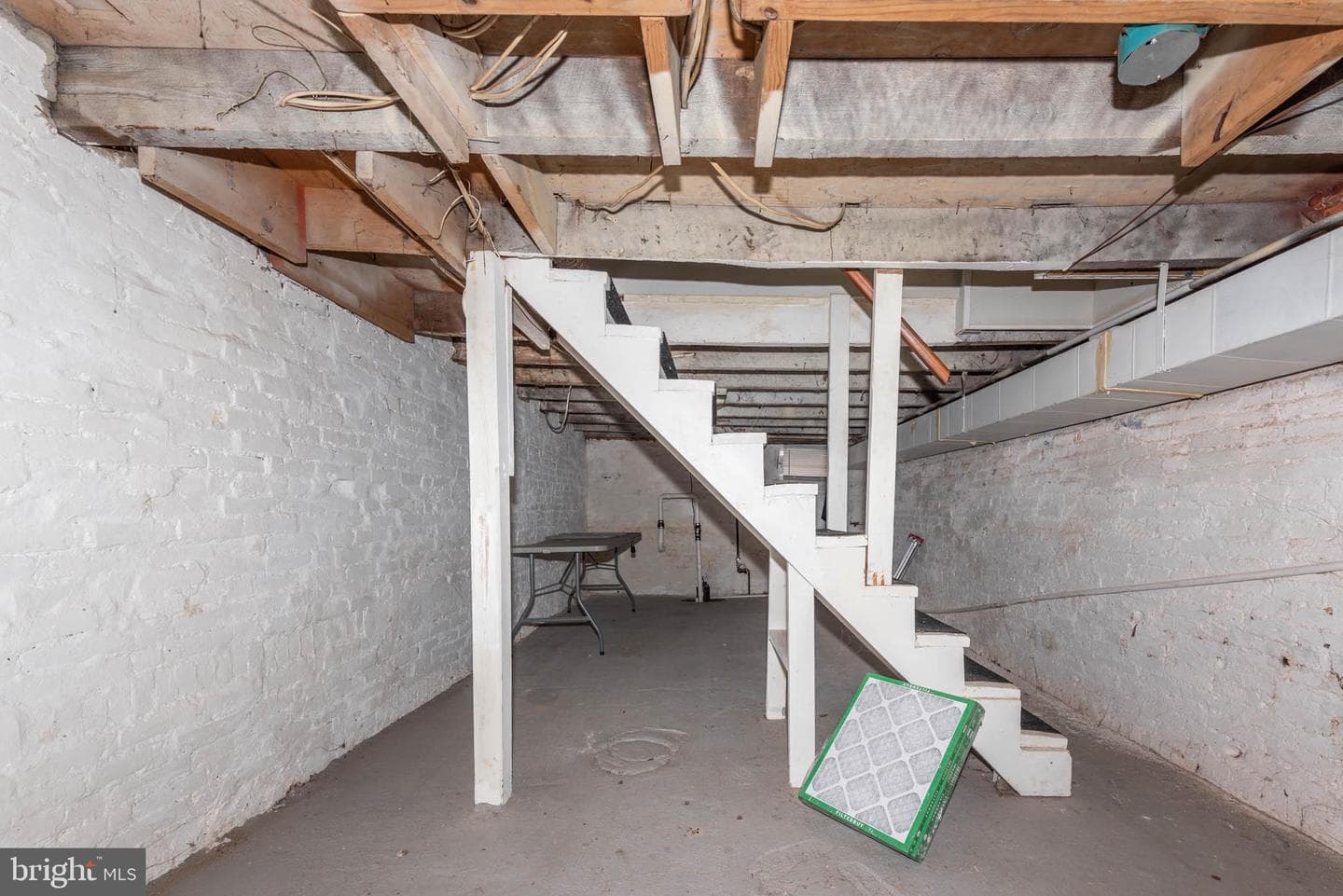 108 W Heath Street photo 15