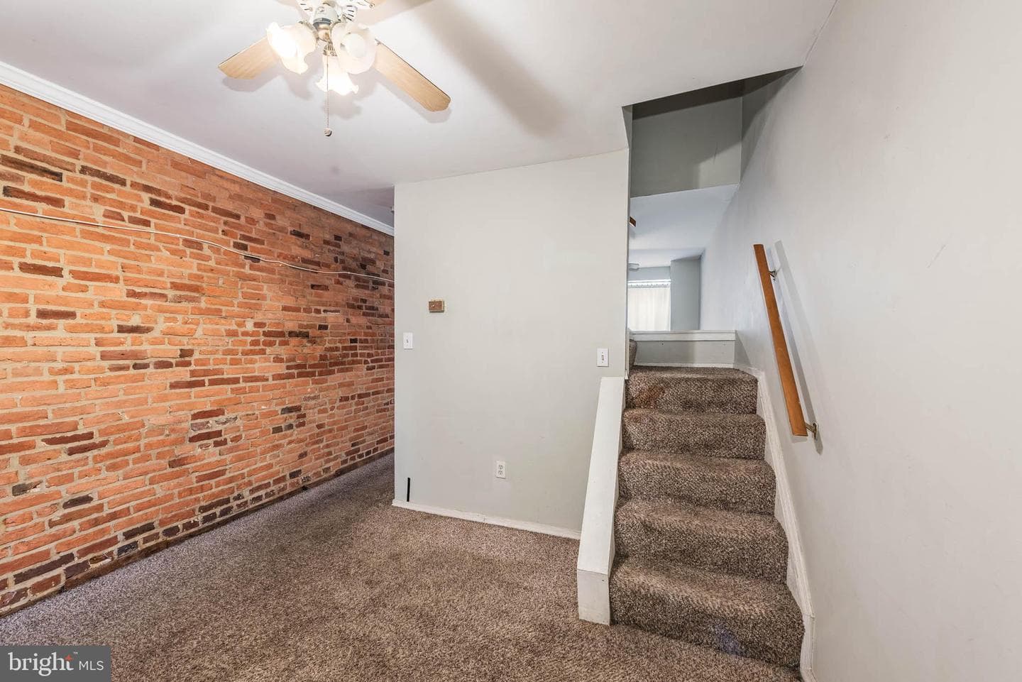 108 W Heath Street photo 5
