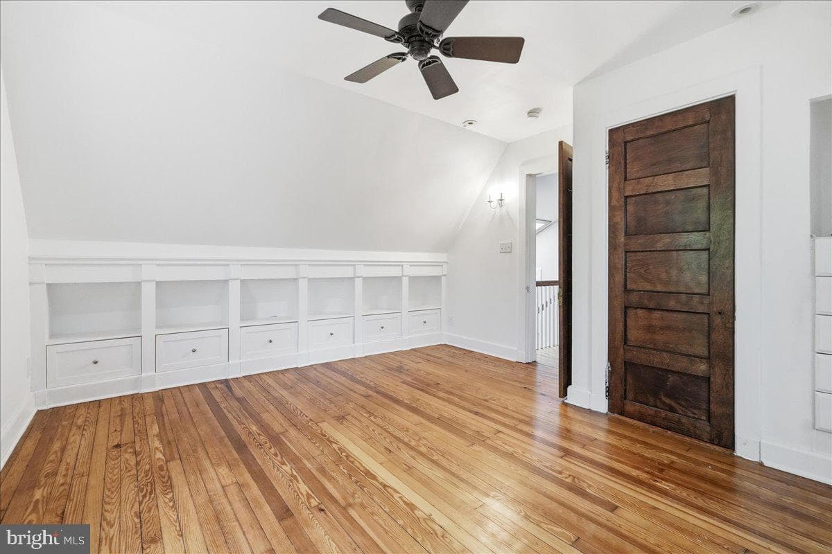 532 W University Parkway photo 20