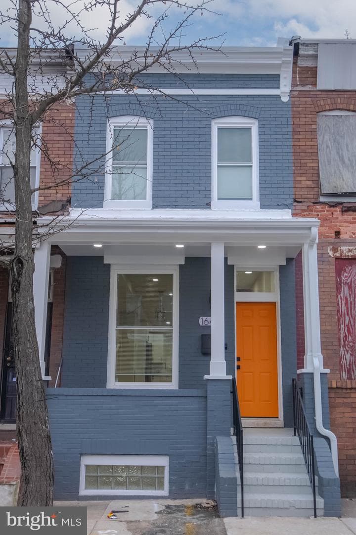 1645 Normal Avenue photo 3