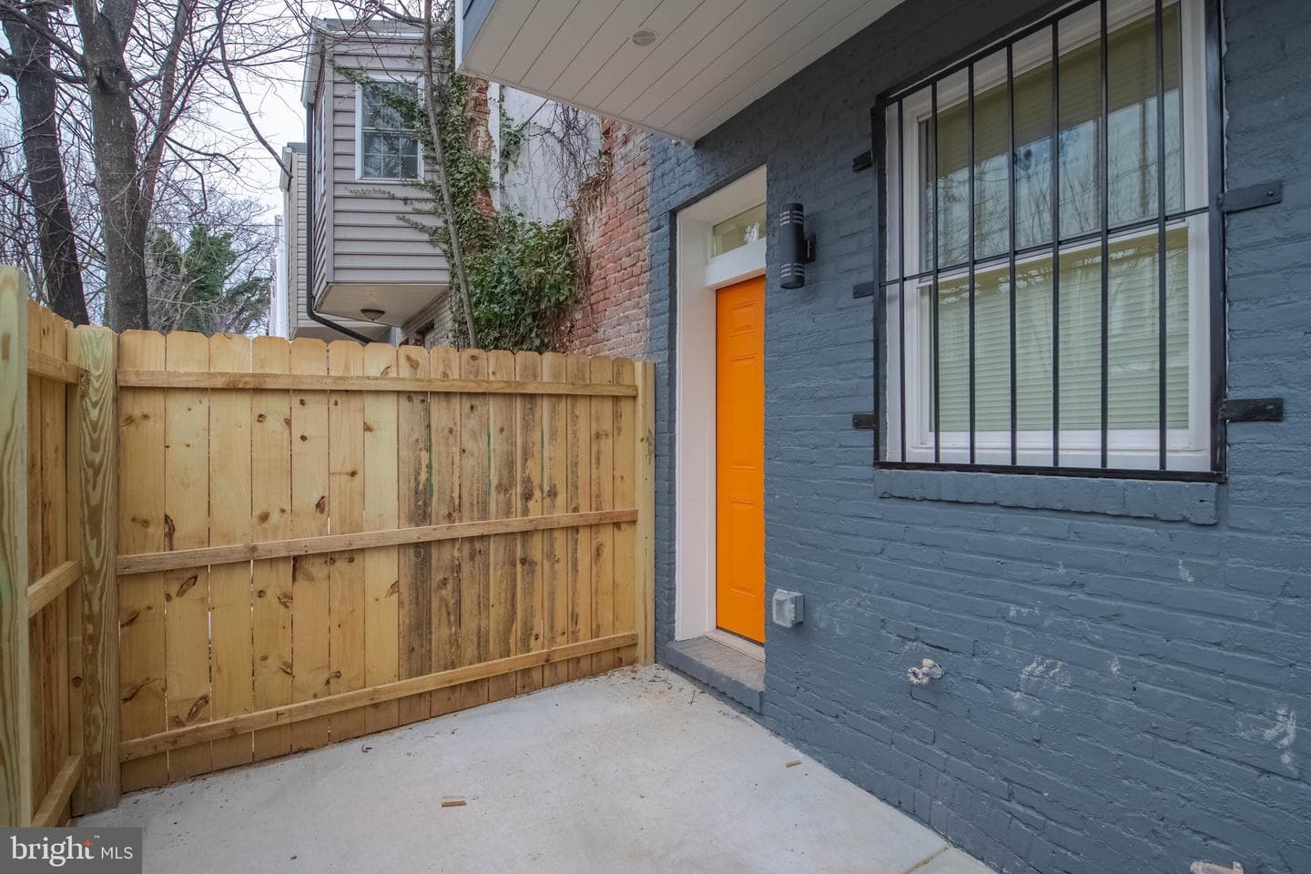 1645 Normal Avenue photo 37