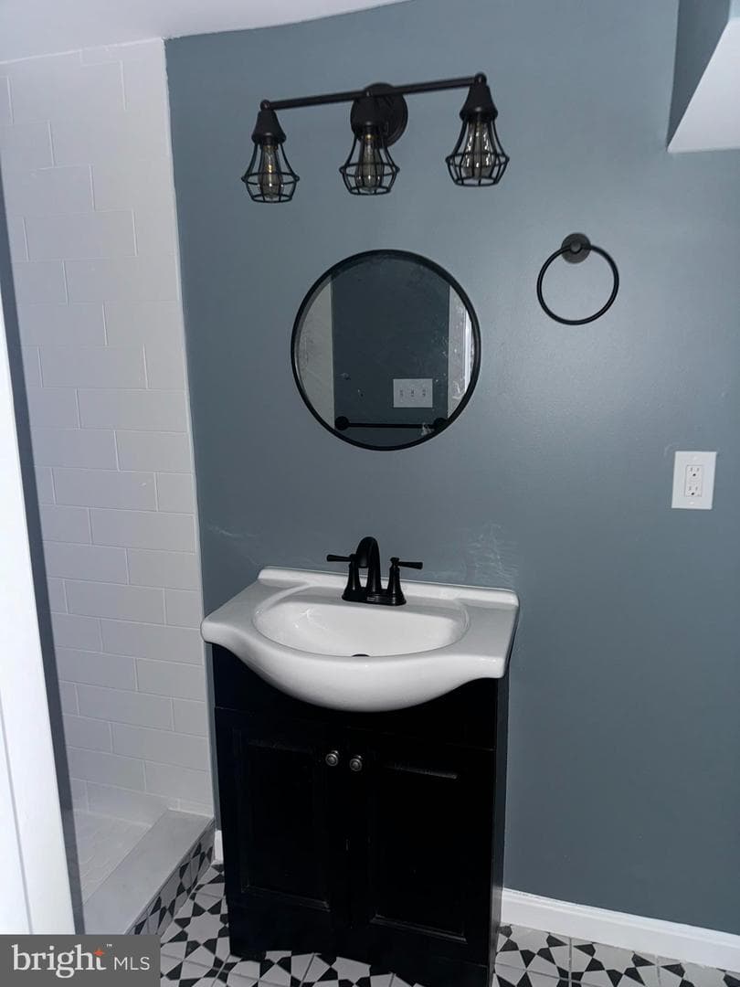3218 Frederick Avenue photo 9