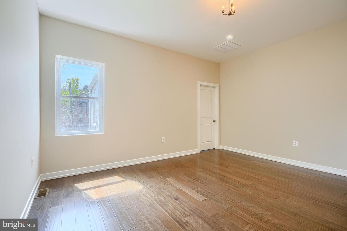 1410 Druid Hill Avenue photo 34