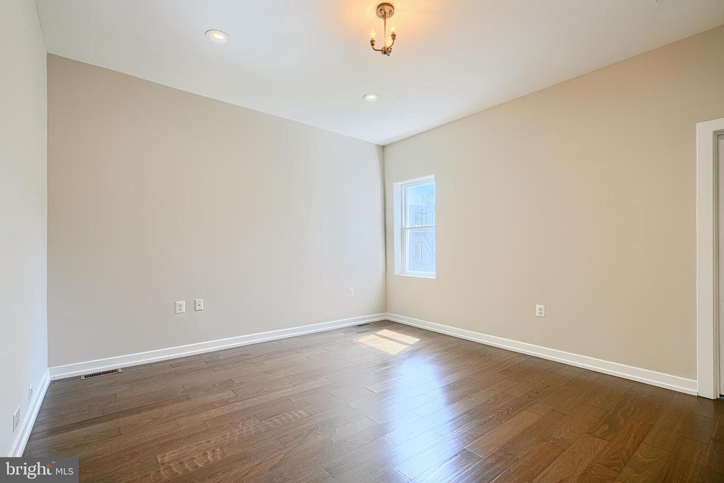 1410 Druid Hill Avenue photo 36