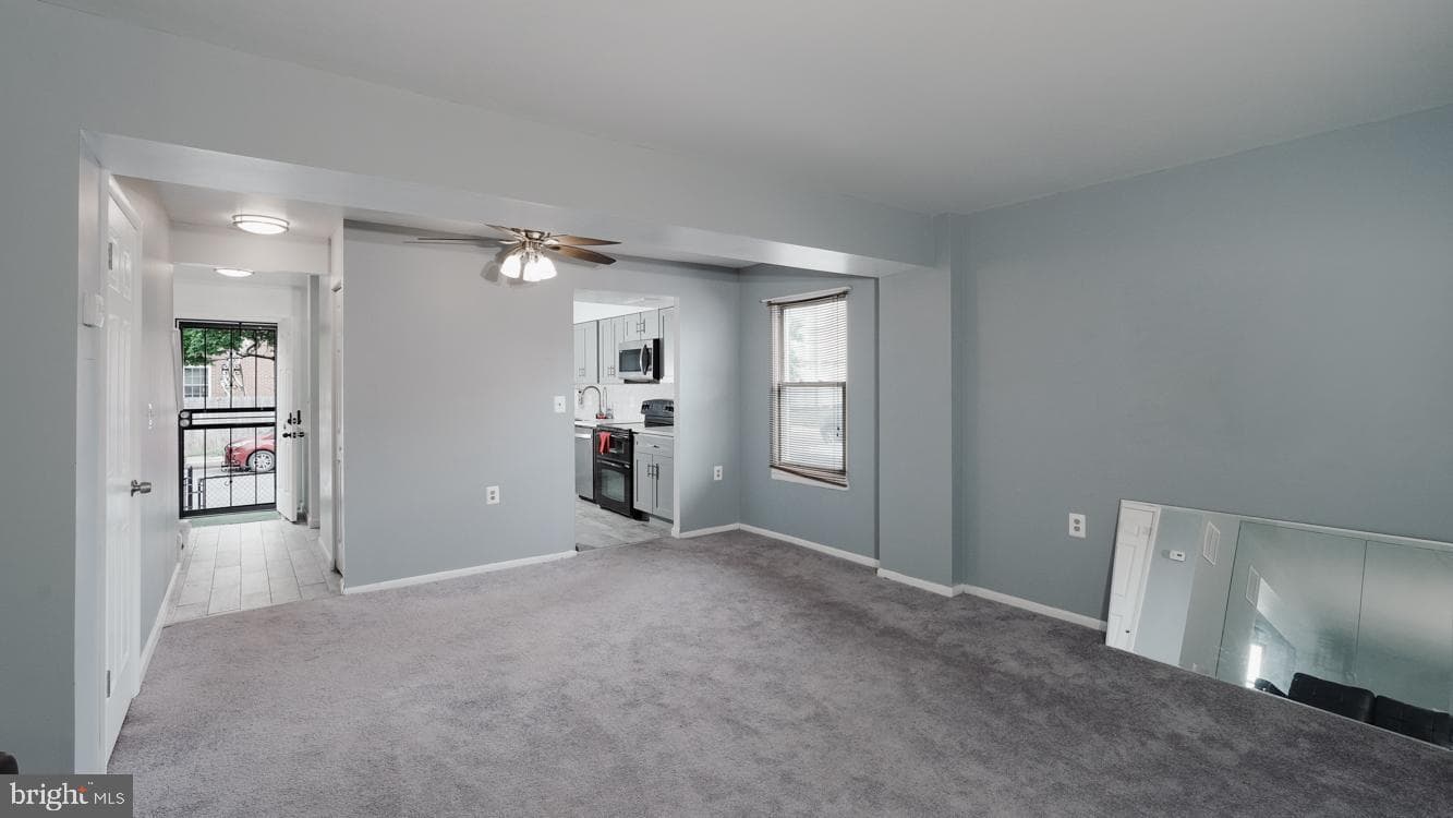 835 Showell Ct photo 7