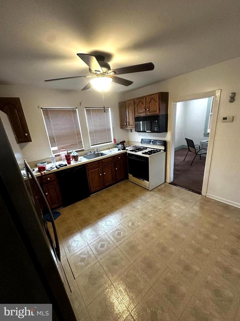 500 Washburn Avenue photo 8