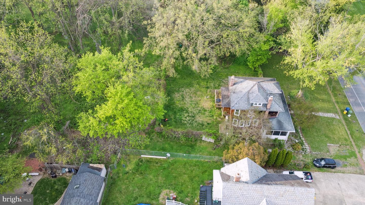 202 S Athol Avenue photo 22