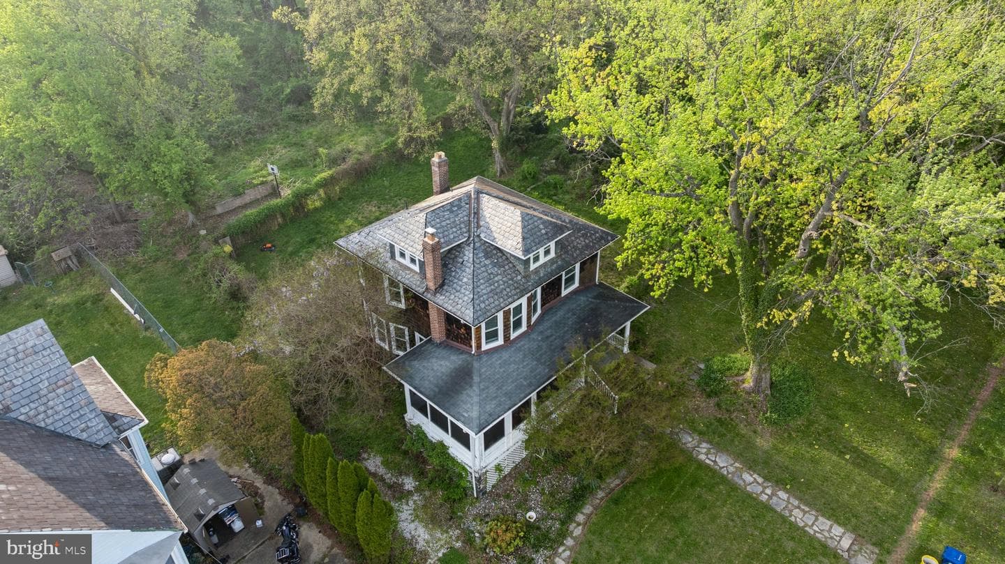 202 S Athol Avenue photo 24
