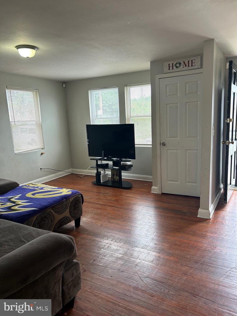 3601 Ravenwood Avenue photo 9