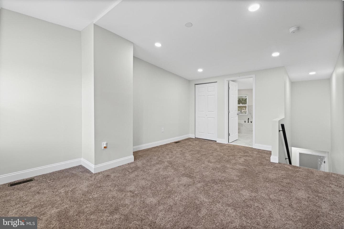 923 Bennett Place photo 10