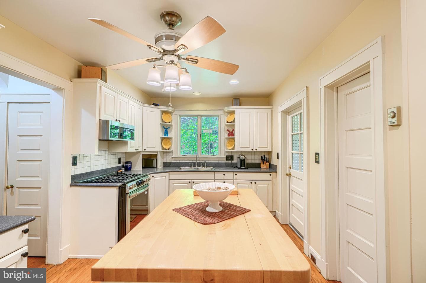 207 Hawthorne Road photo 38