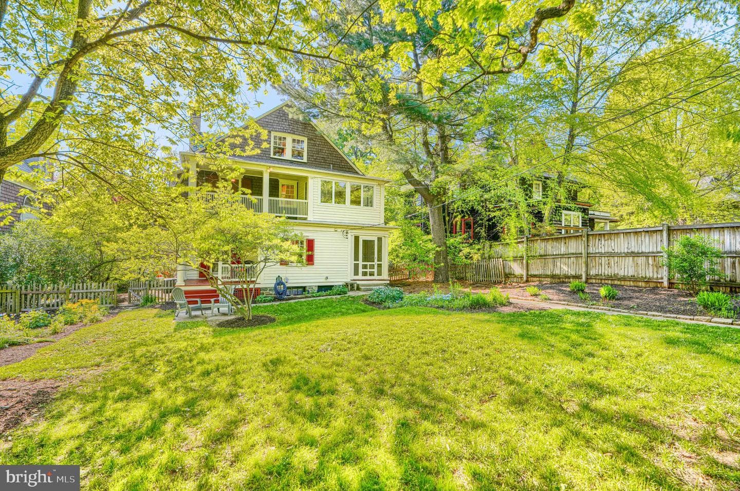 207 Hawthorne Road photo 92
