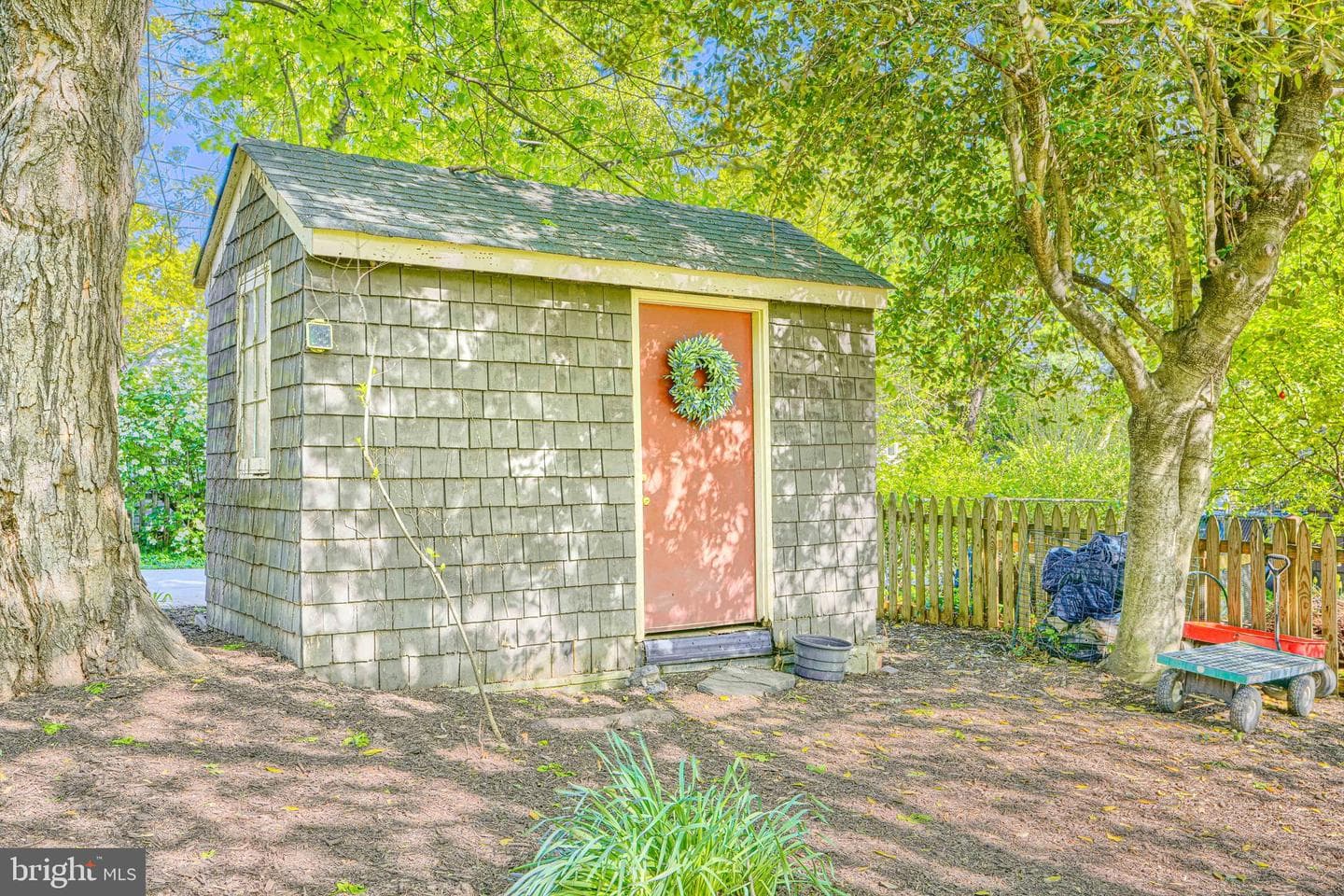 207 Hawthorne Road photo 95