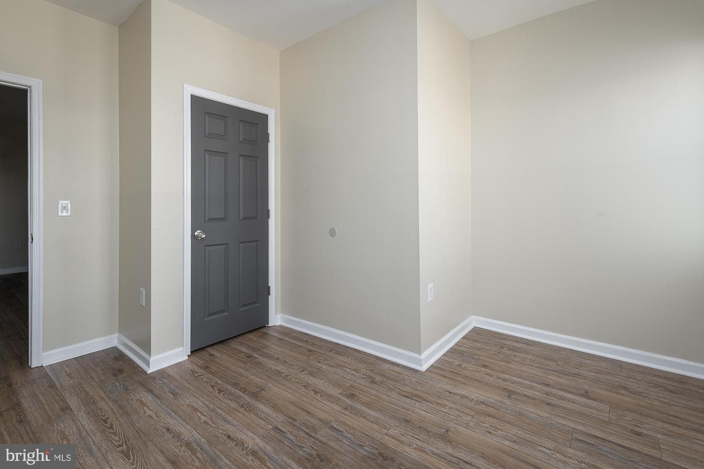 2444 Druid Hill Avenue photo 25
