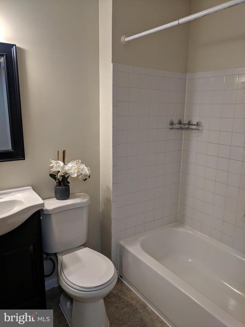 2444 Druid Hill Avenue photo 37