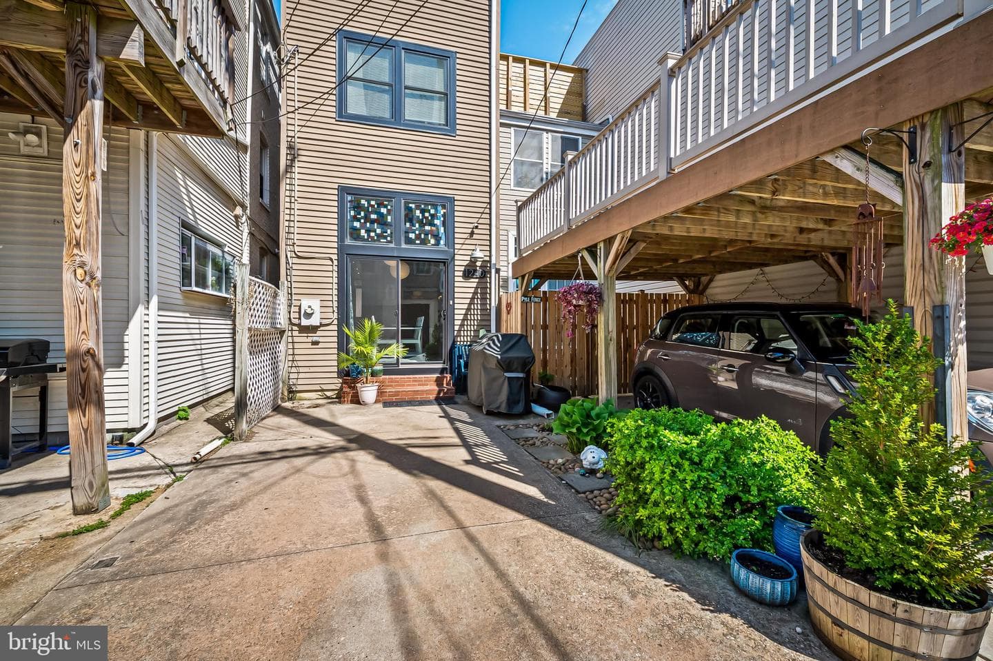 1240 Riverside Avenue photo 14