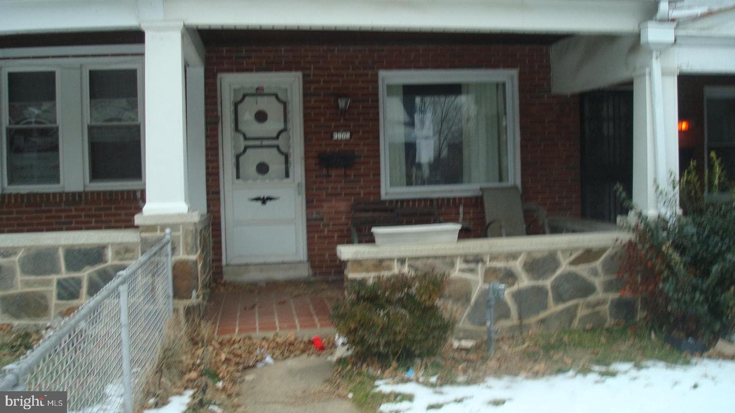 3902 Woodridge Road photo 2