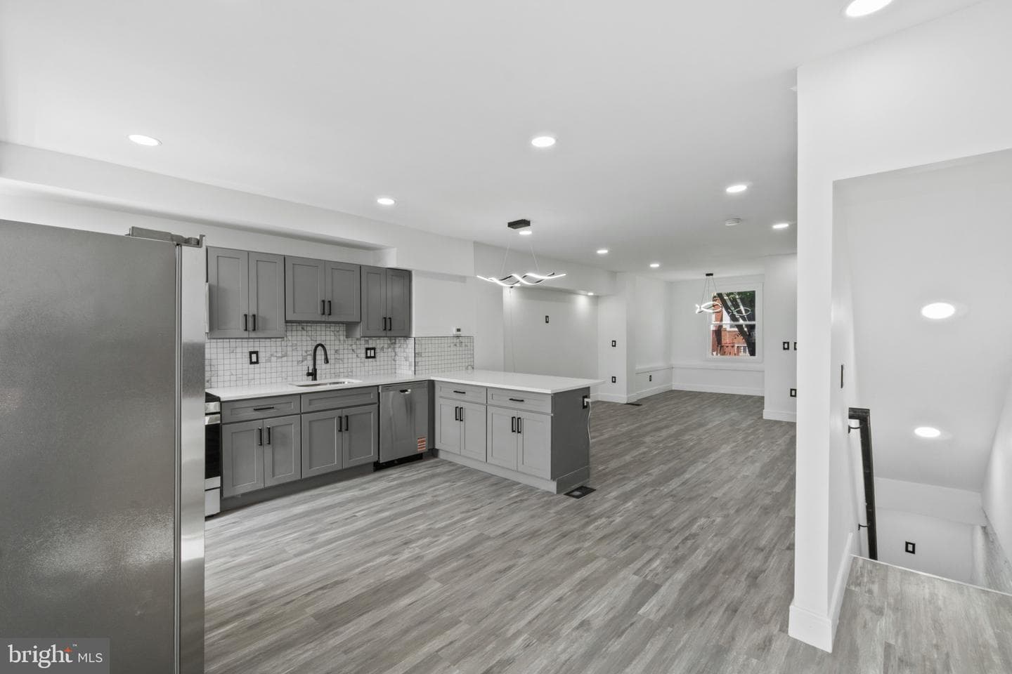 2627 Garrett Avenue photo 10