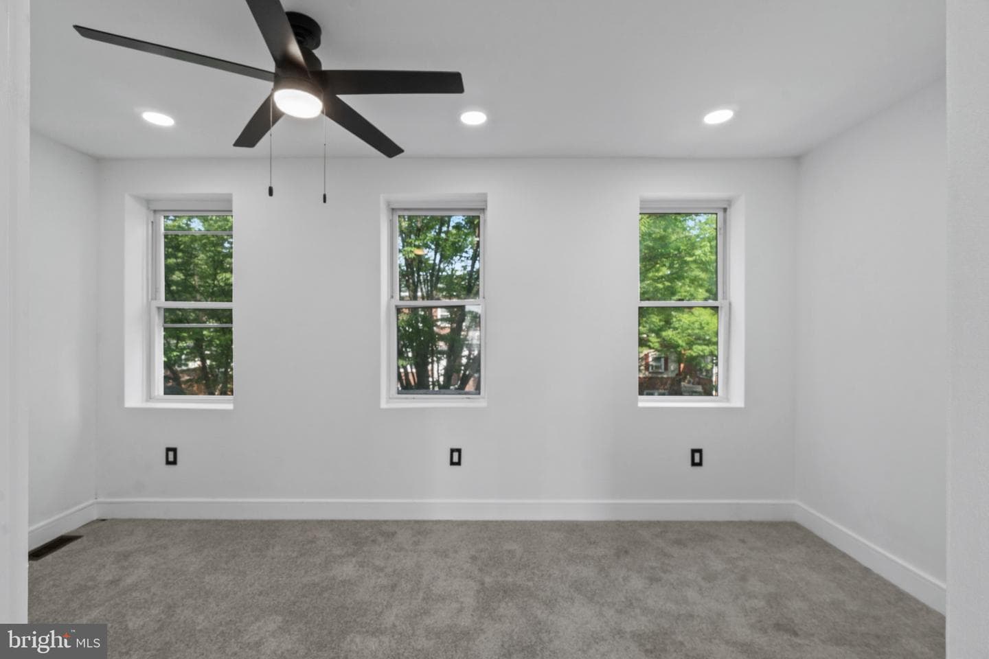 2627 Garrett Avenue photo 14