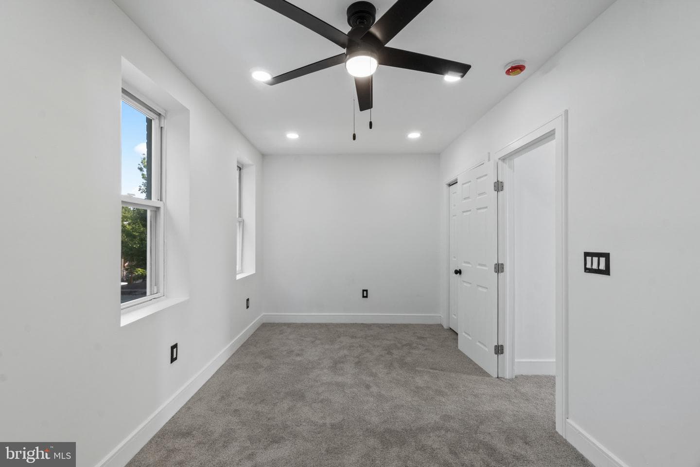 2627 Garrett Avenue photo 17